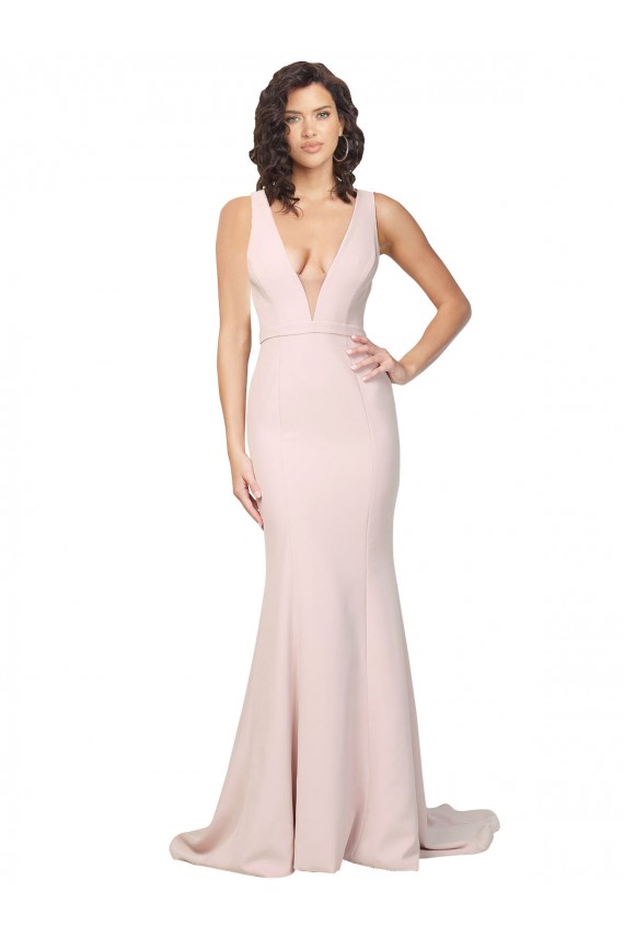 V-Back Sleeveless V-Neck Sheath Stretch Crepe Black Tie Evening Gown / Prom Dress / Bridesmaid Dress Worcester